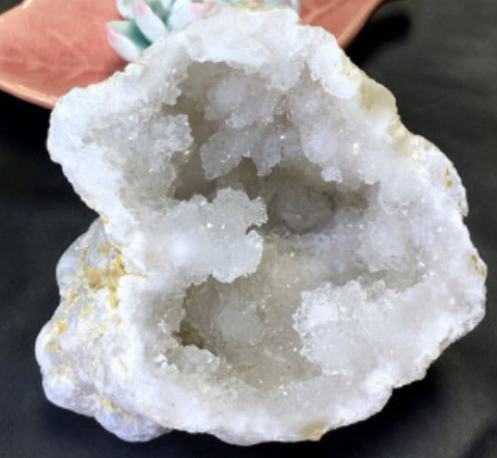 天然白瑪瑙如何進(jìn)口清關(guān)，您知道多少呢？